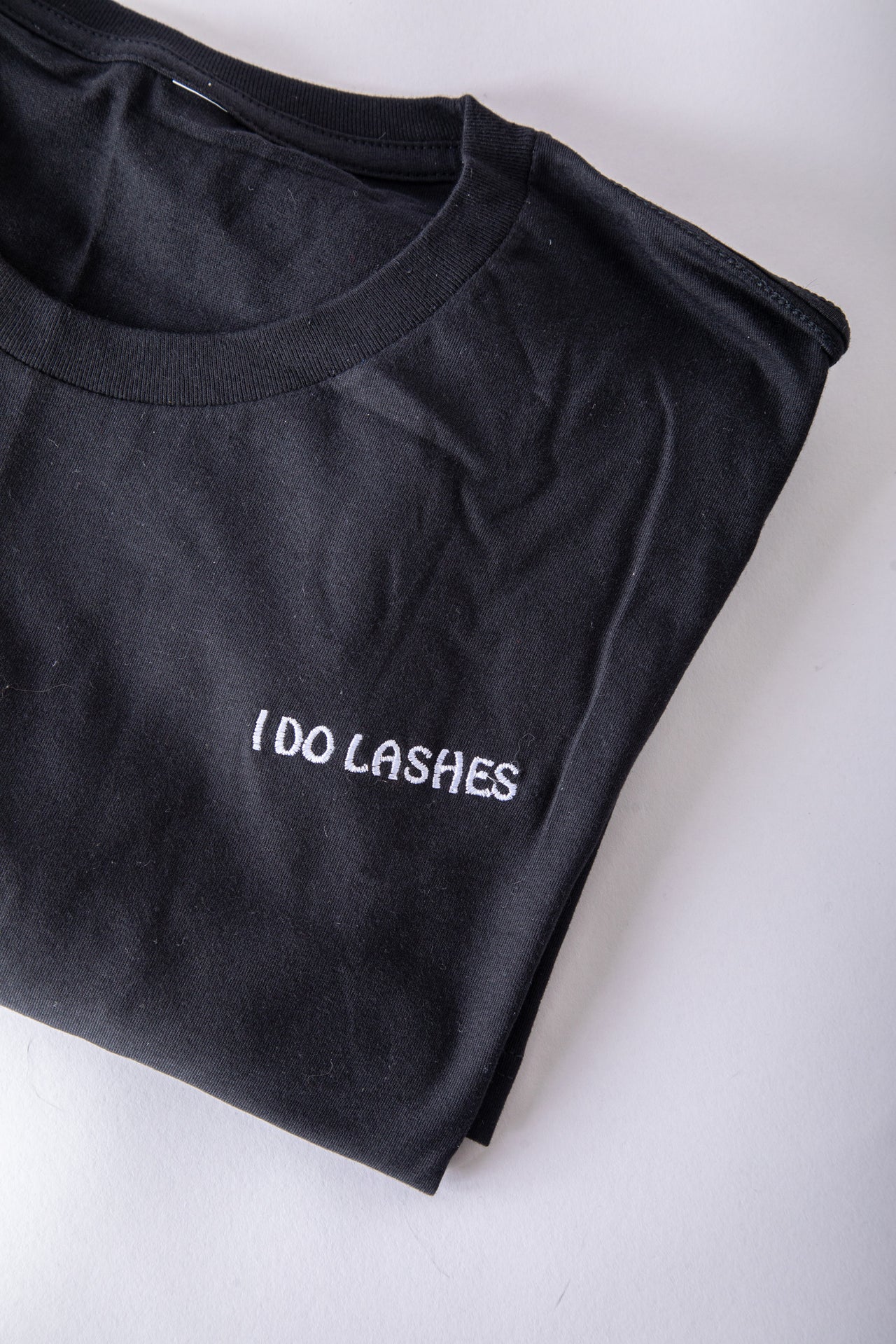 "I DO LASHES" TEE
